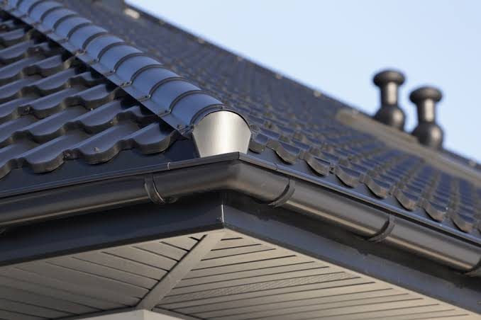 Shingle vs. Metal Roofing in Texas: Which Is Right for Your Home?