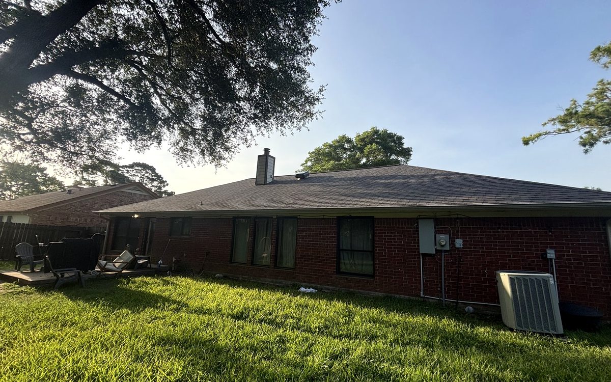 Roofing in Pinewood, Beaumont: What Homeowners Should Know