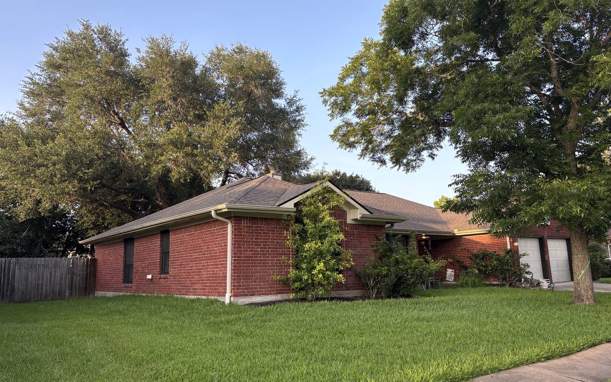 Should I Repair My Roof Myself? in Houston