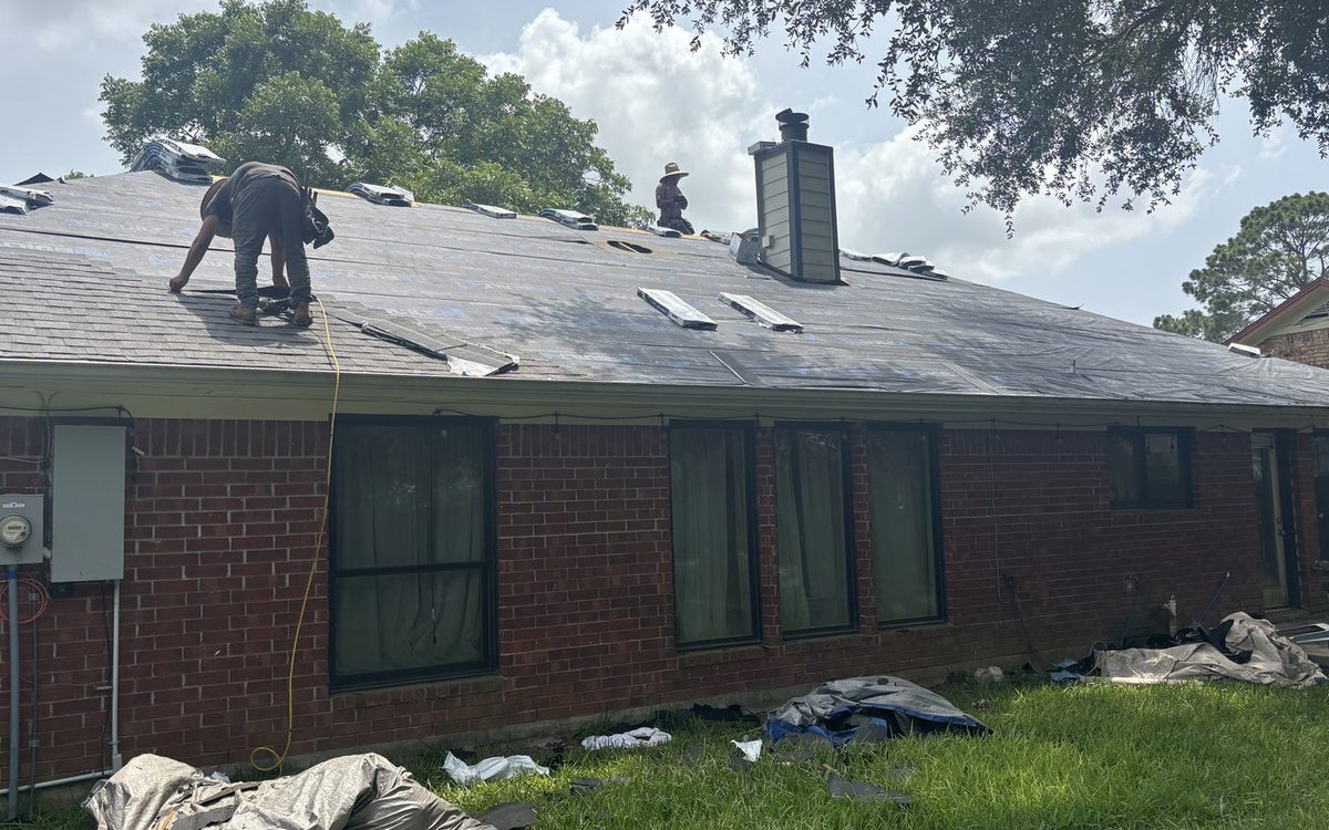 The Best Roofing for Cold, Snowy Climates in Houston