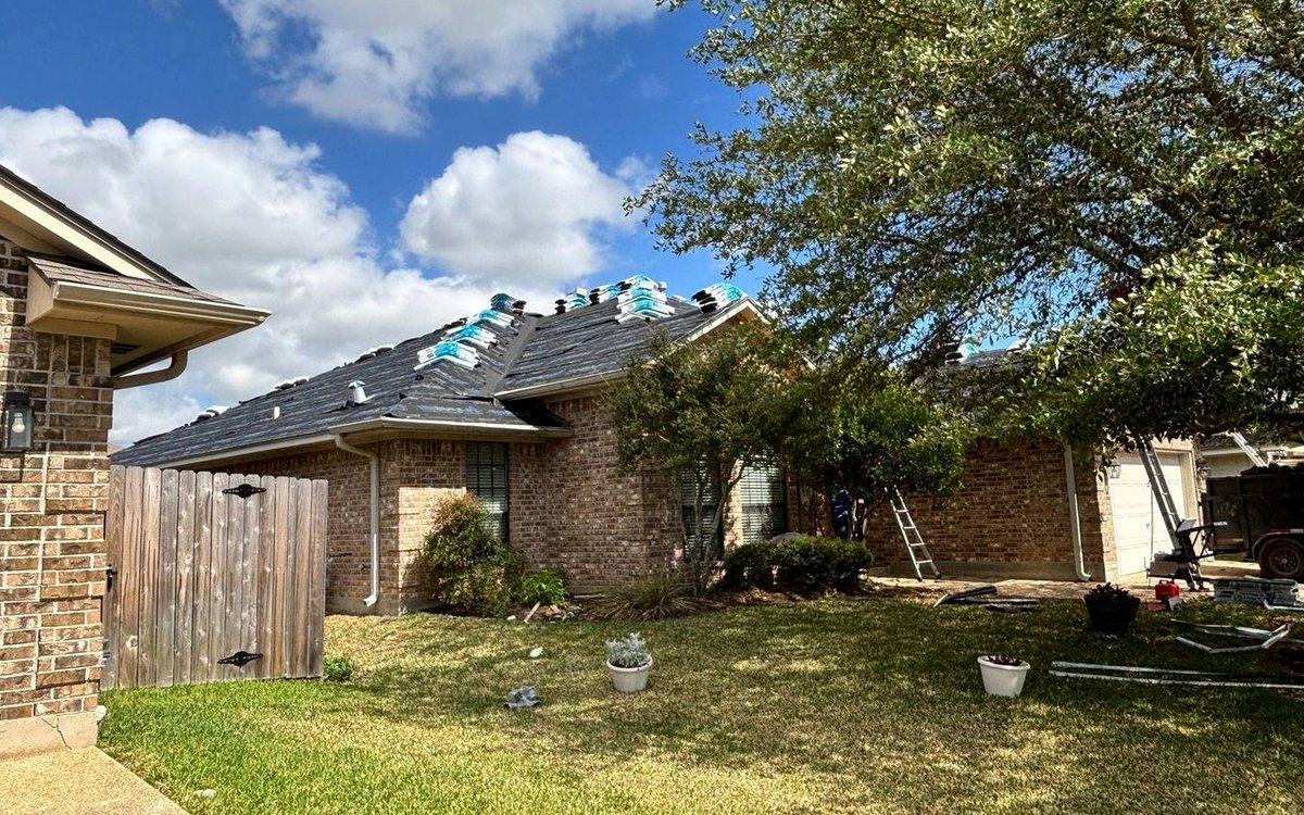 Roofing in Greens Prairie, College Station: What Homeowners Should Know