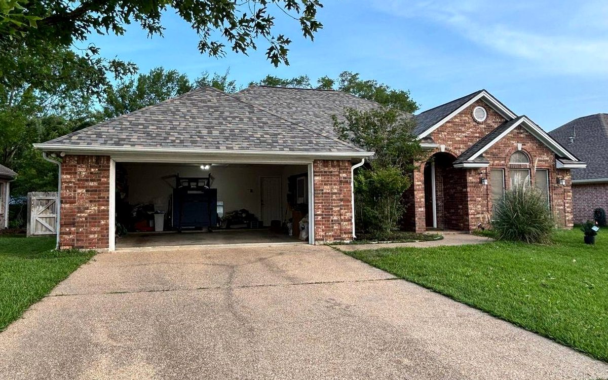 Roof Color and Curb Appeal: Choosing Wisely in College Station