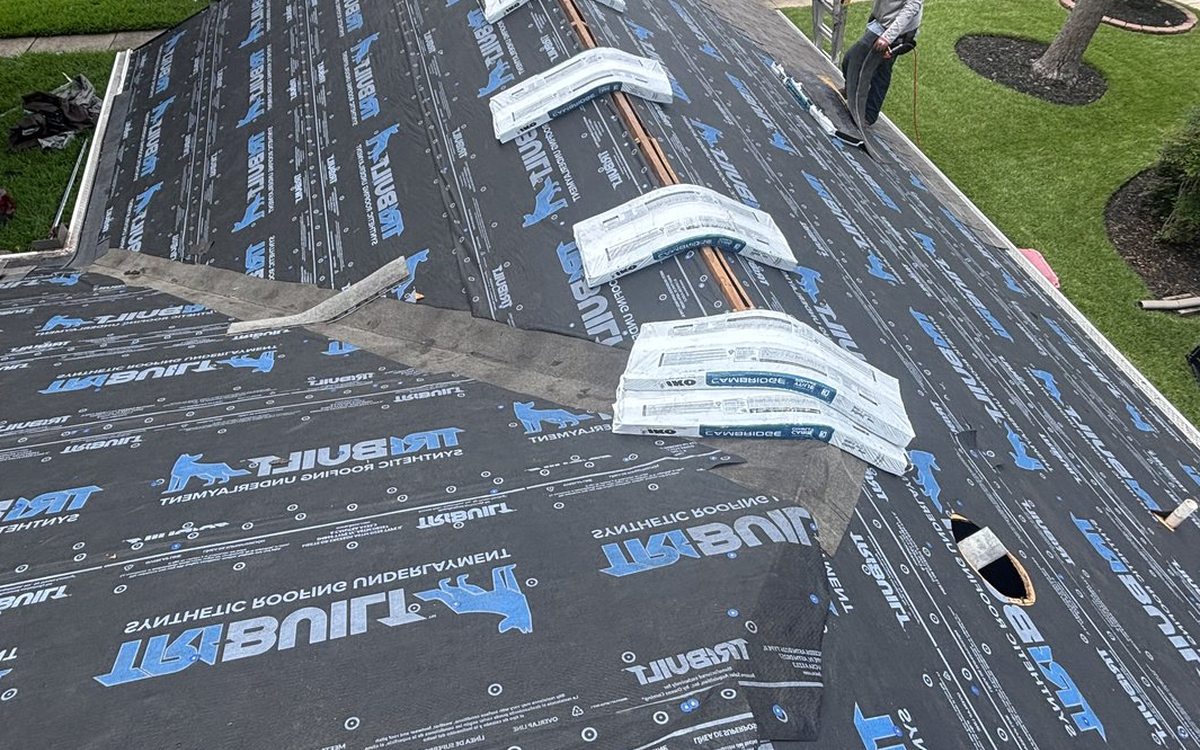Solar Panels and Your Roof: What to Know First in Houston
