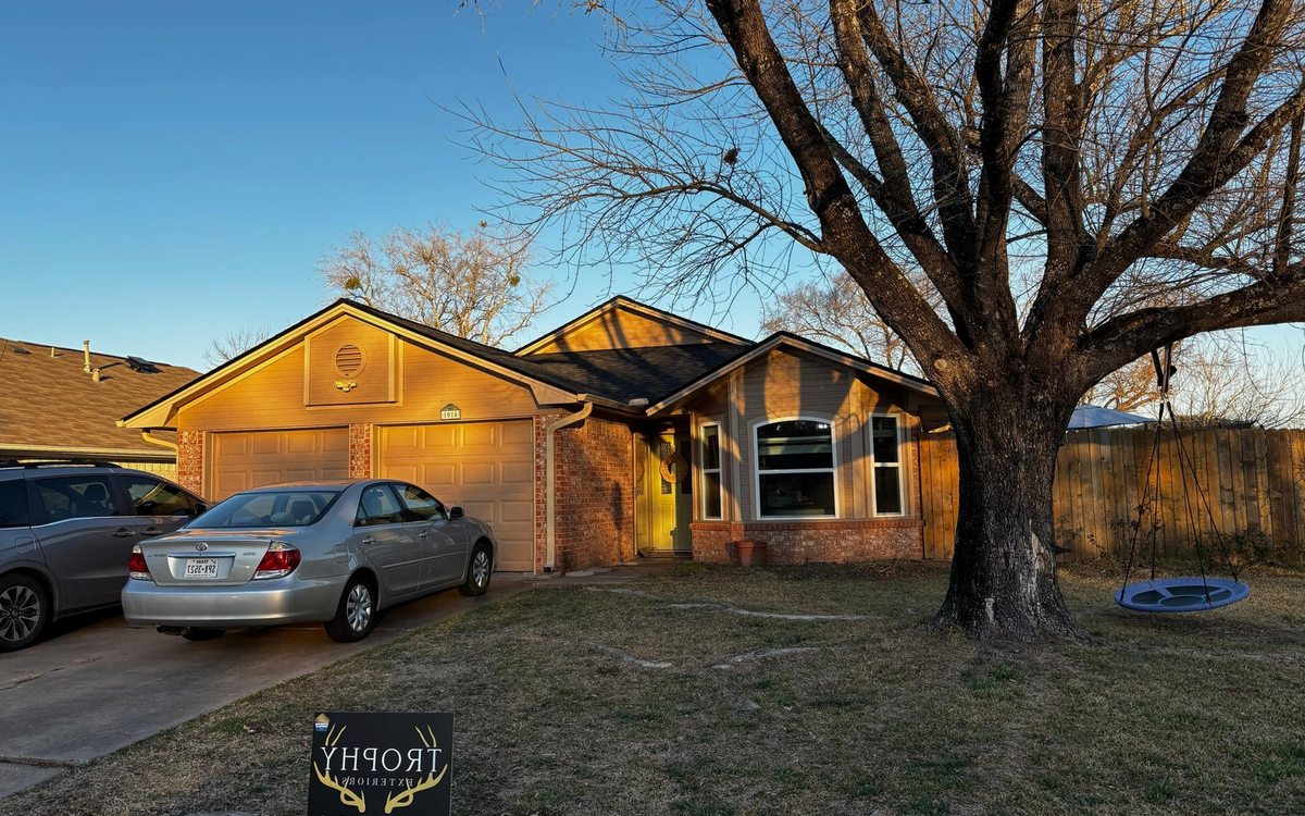 Can I Roof Over My Existing Shingles? in San Antonio