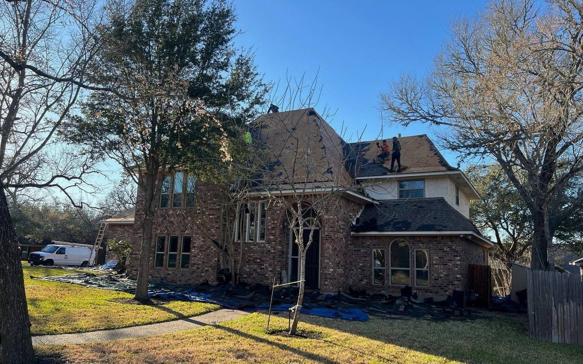 Roofing in Saddle Creek, College Station: What Homeowners Should Know