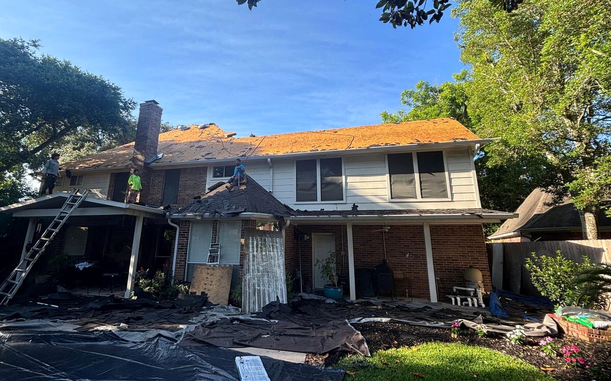 Storm Damage Roof Repair in Oaks Historic District