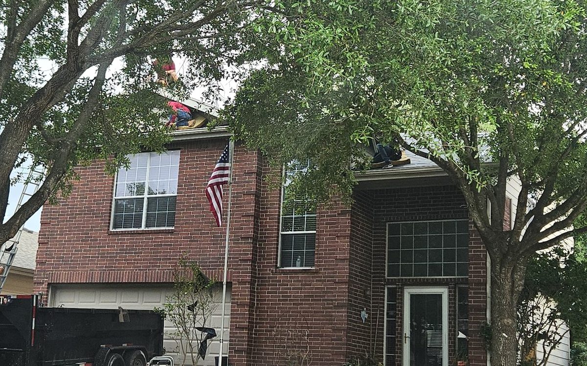 A Guide to Flat and Commercial Roofing in San Antonio