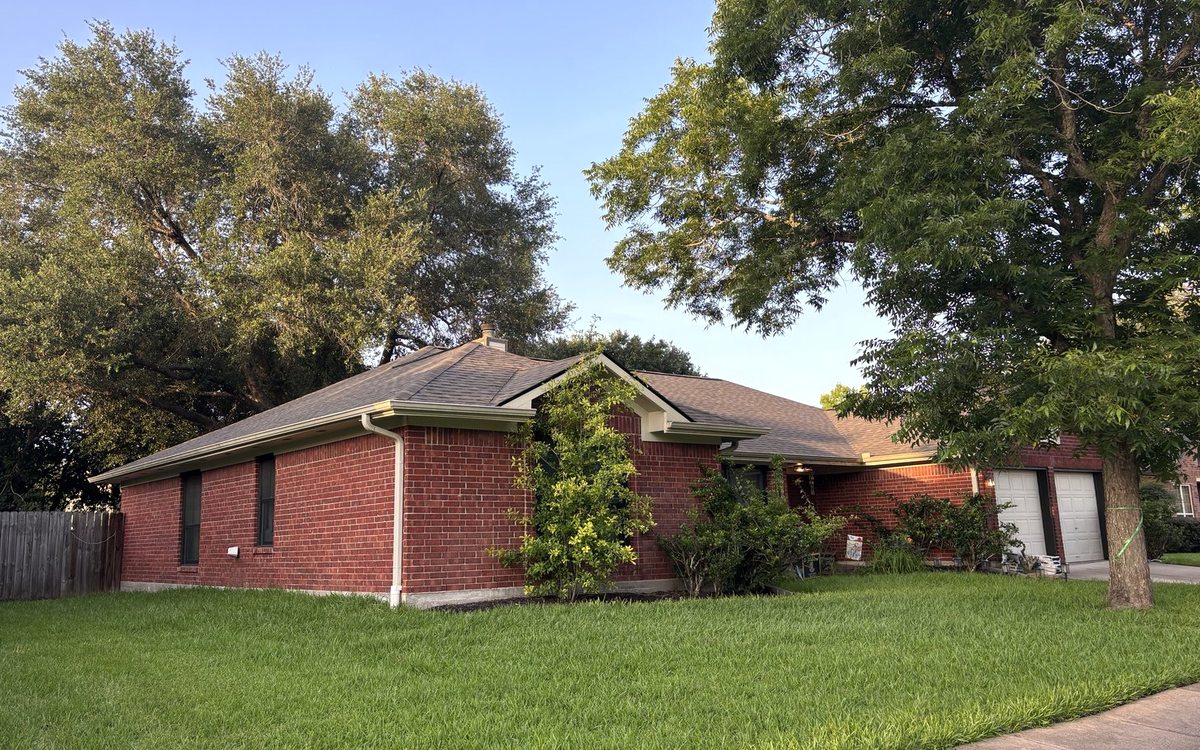 How Long Should Your Roof Really Last? in Beaumont