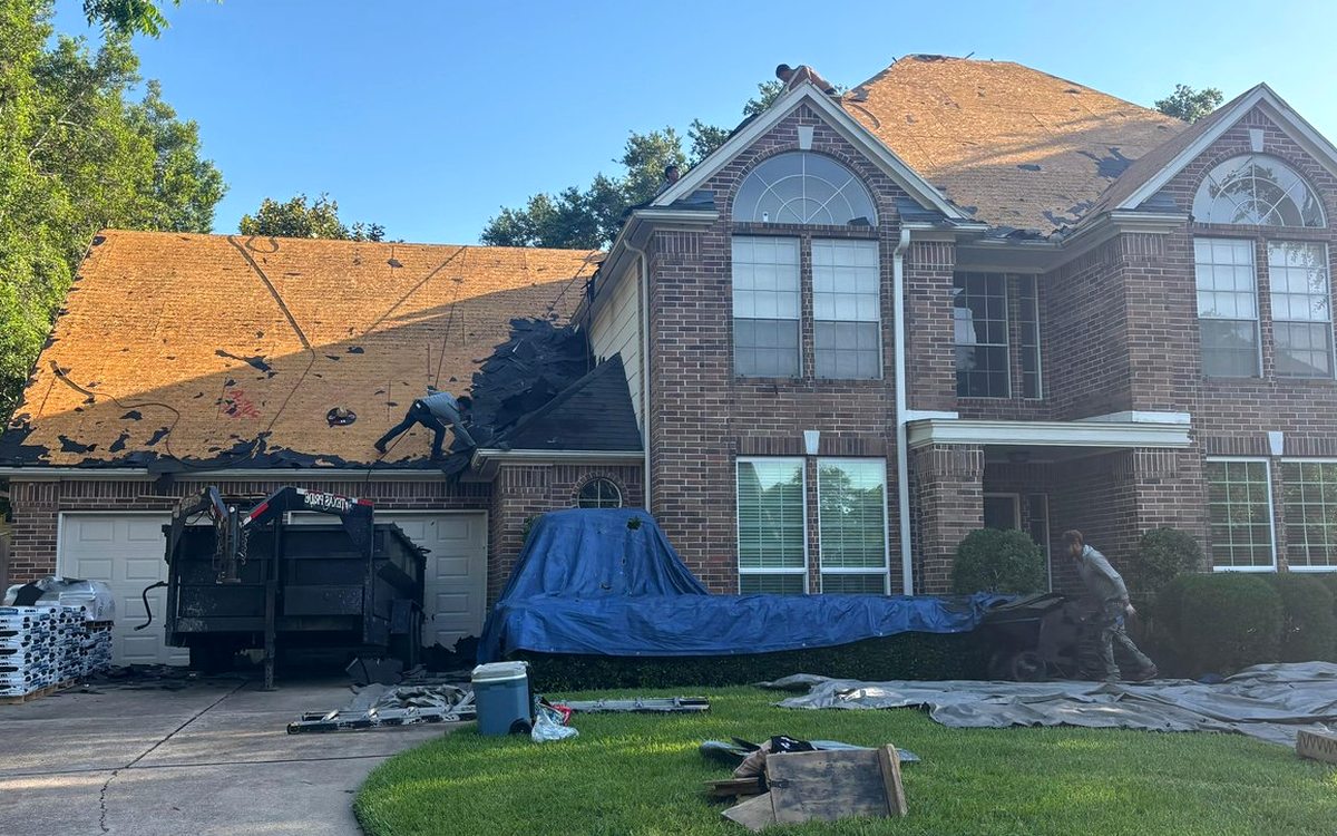 Understanding Roof Warranties: Materials vs. Workmanship in Houston