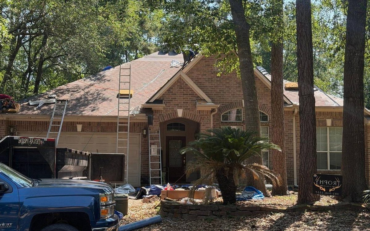 Roofing in Carlton Woods, Conroe / North Houston: What Homeowners Should Know