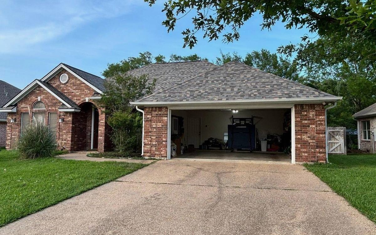 Commercial Roof Maintenance That Prevents Emergencies in College Station