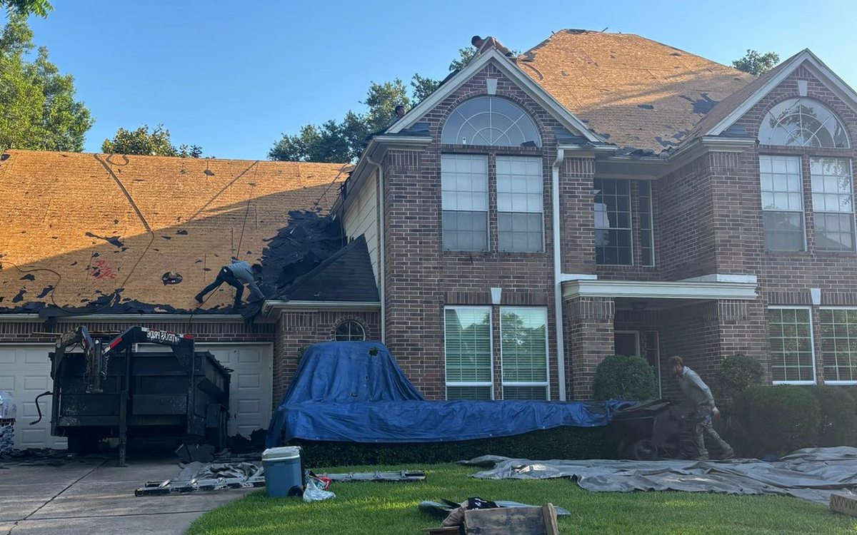 How Do I Choose the Right Shingle Color? in Houston