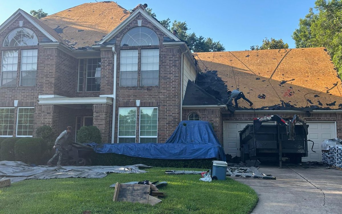 How Roof Warranties Transfer When You Sell in Houston