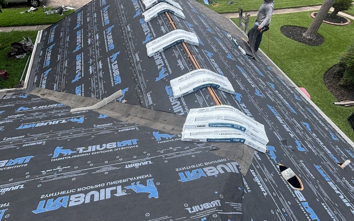 Cedar Shake vs. Synthetic Shake Roofing in Houston