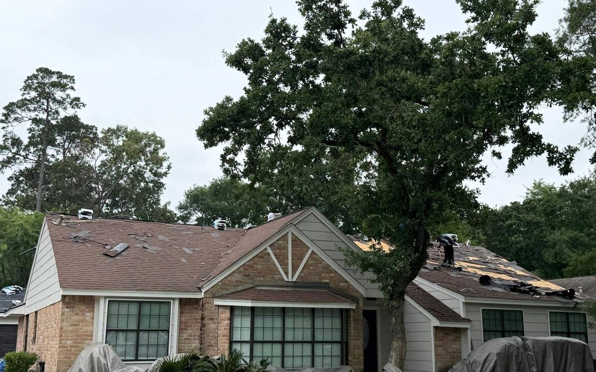 How to Spot Hail Damage on Your Roof in Conroe / North Houston