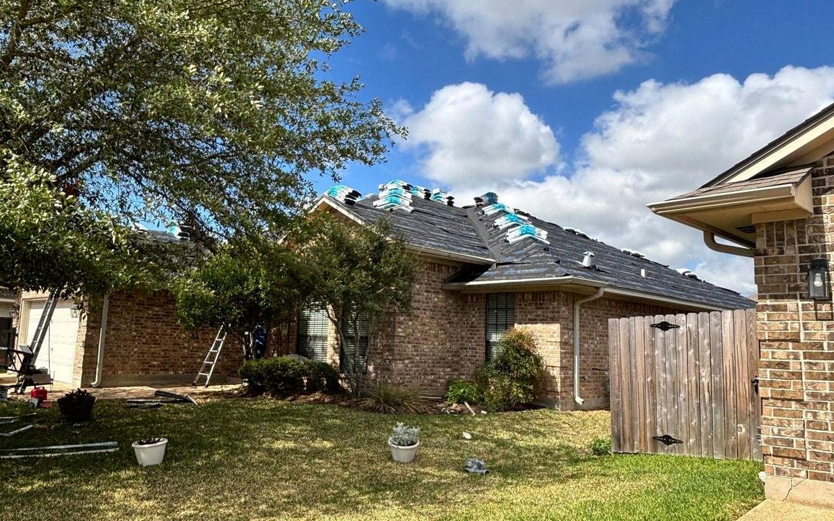 How Do I Vet a Roofing Company? in College Station