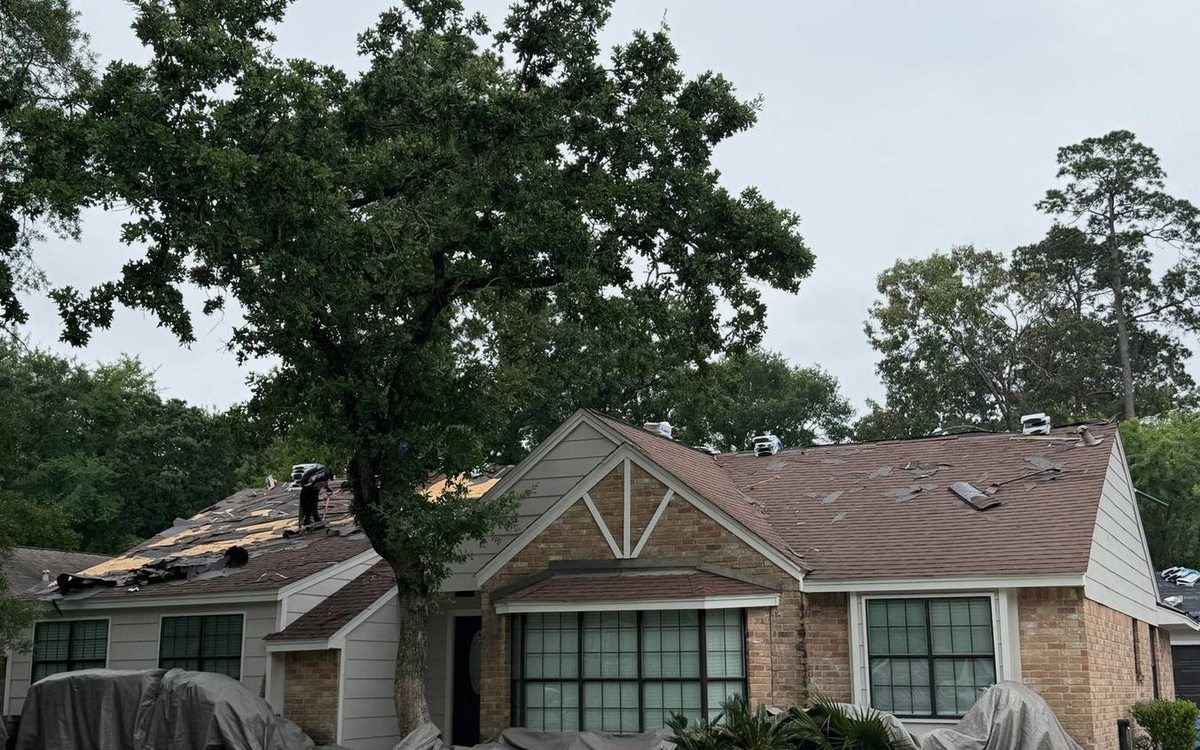 Cedar Shake vs. Synthetic Shake Roofing in Conroe / North Houston