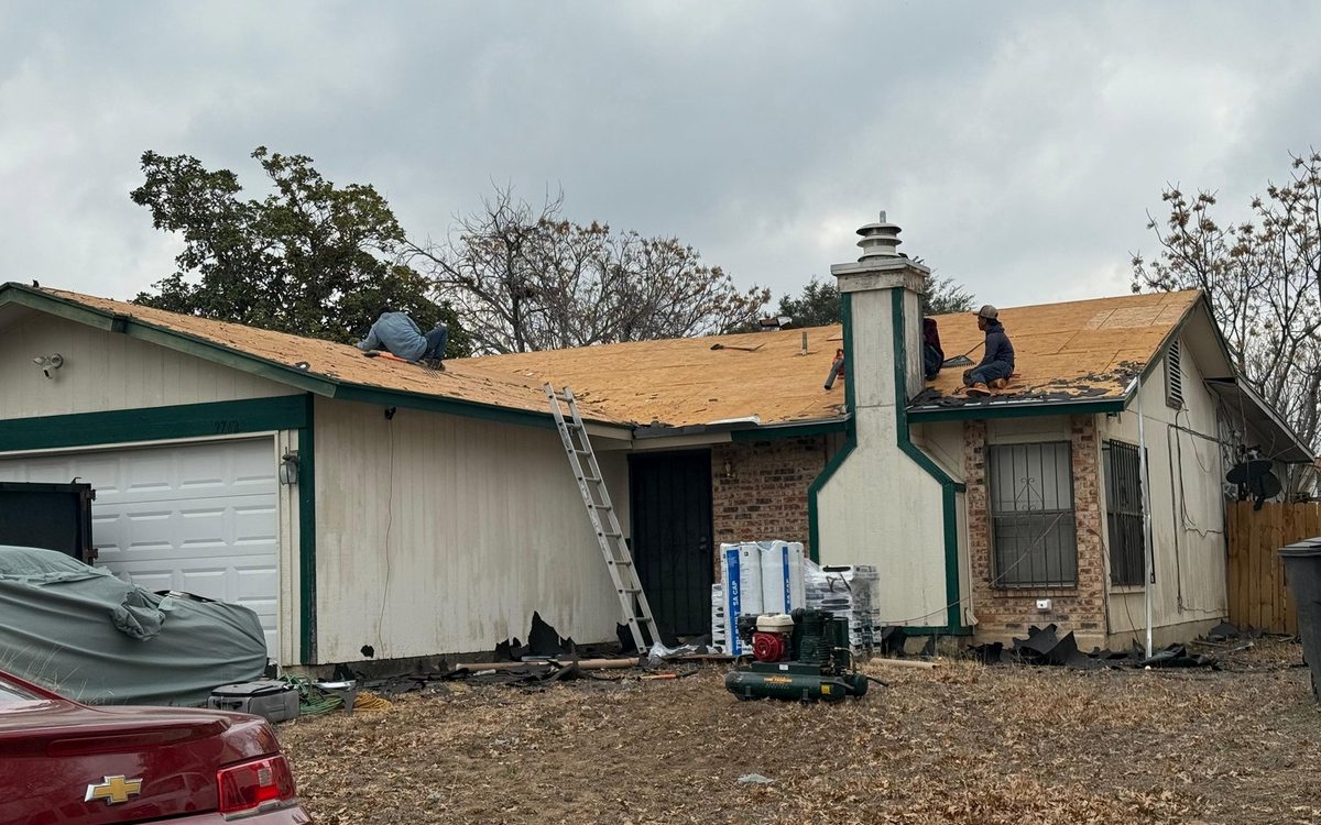7 Signs You Need a New Roof in San Antonio