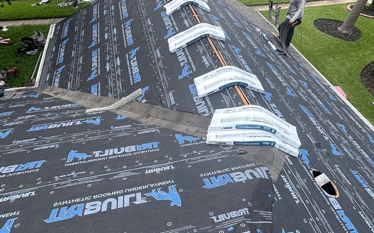 Roof Color and Curb Appeal: Choosing Wisely in Houston