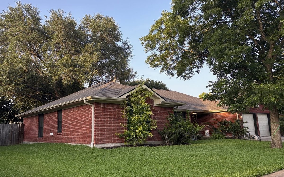 How Much Does a New Roof Cost? A Homeowner's Breakdown in Beaumont