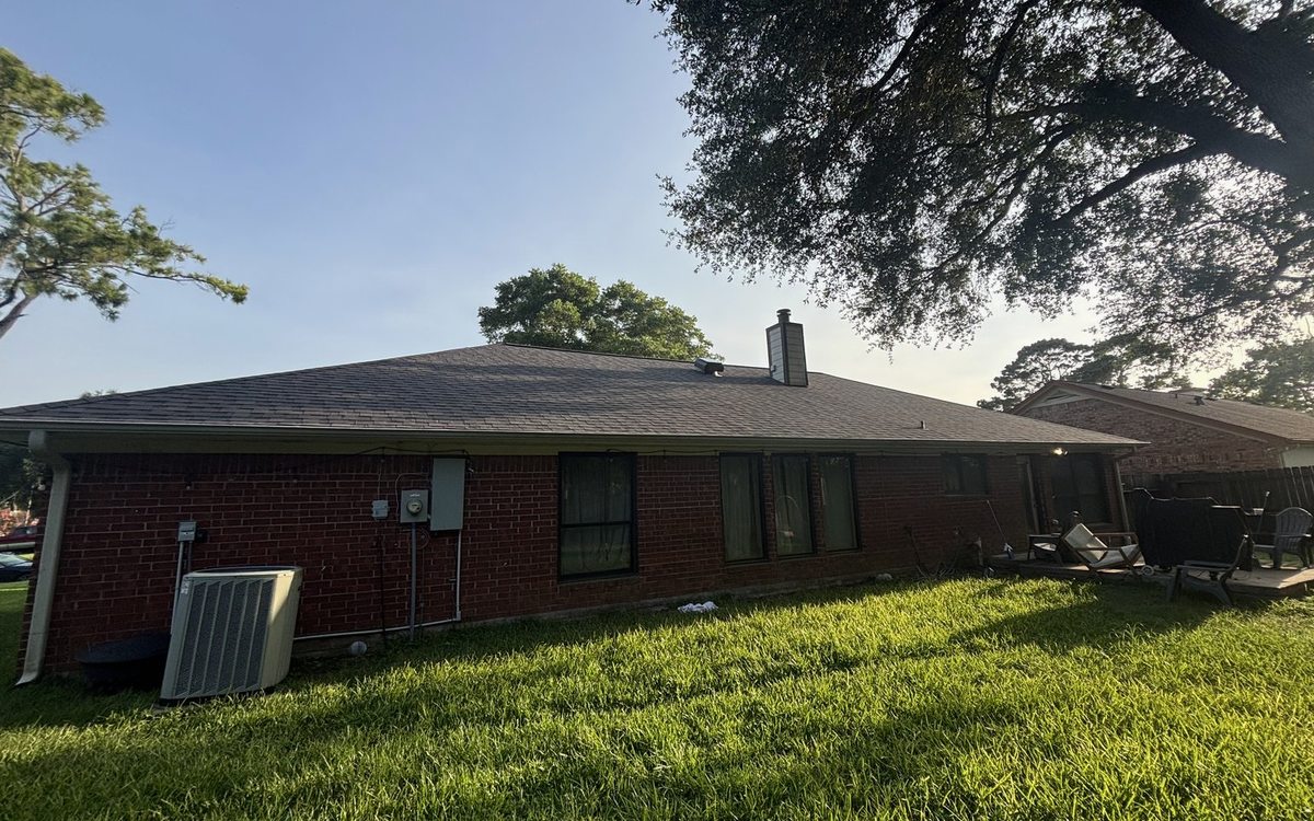 How Much Does a New Roof Cost? A Homeowner's Breakdown in Houston