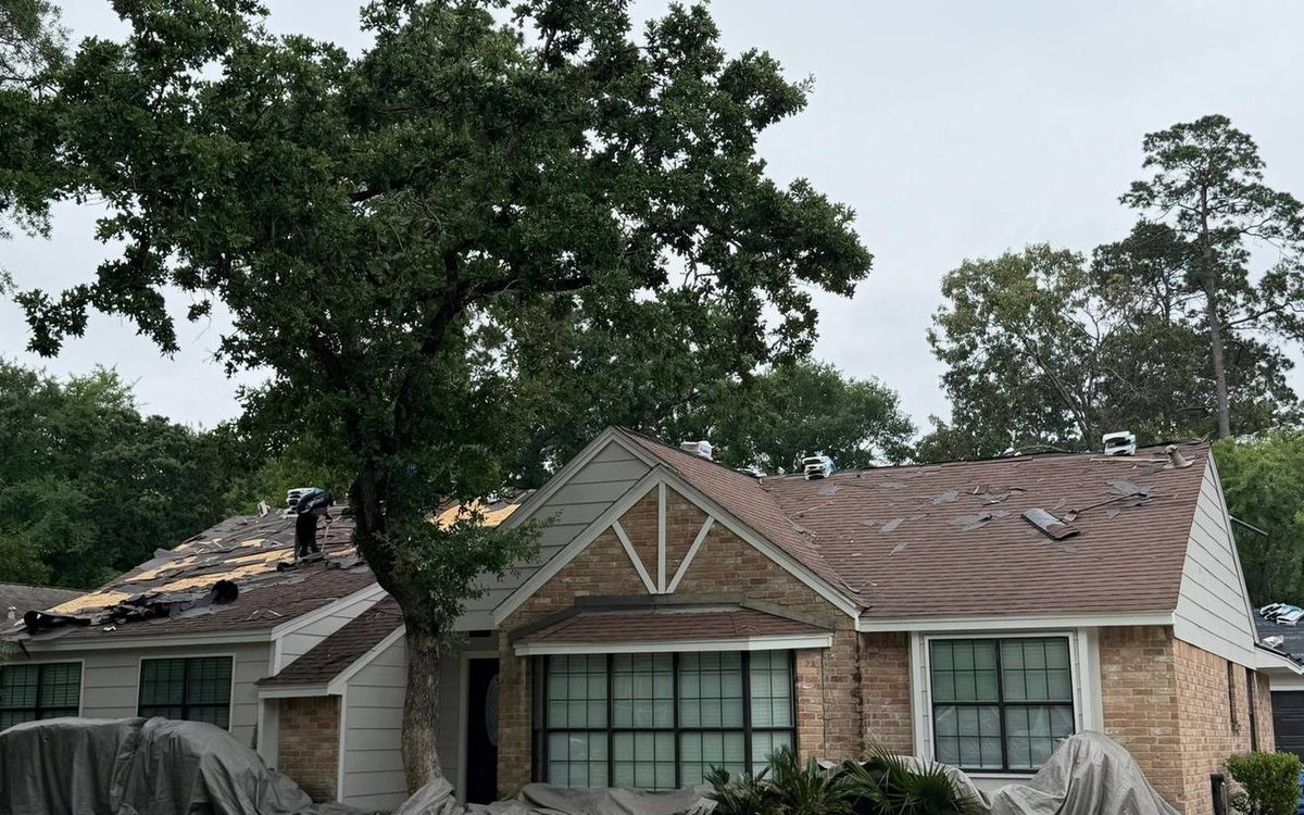 Are Metal Roofs Noisy in the Rain? in Conroe / North Houston