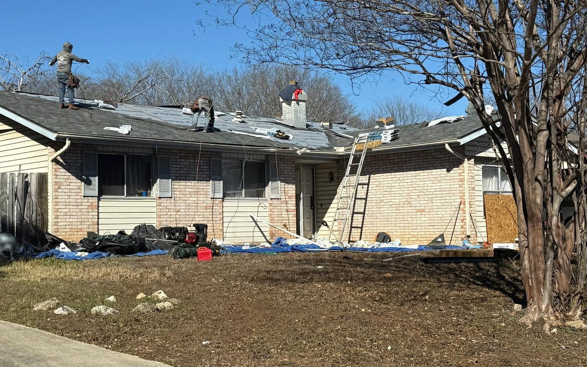 Roofing in Hollywood Park, San Antonio: What Homeowners Should Know