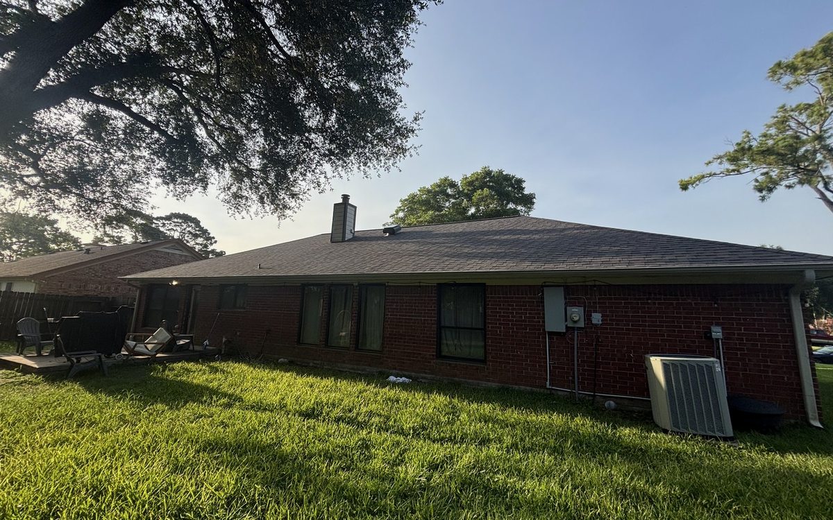 What Actually Happens During a Roof Inspection in Houston