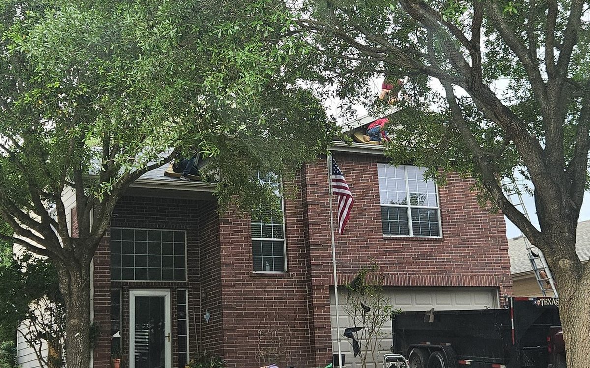What to Expect During a Roof Replacement in San Antonio