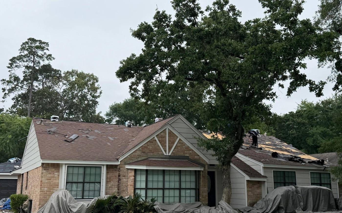 Roofing in April Sound: Lake Conroe's Gated Community